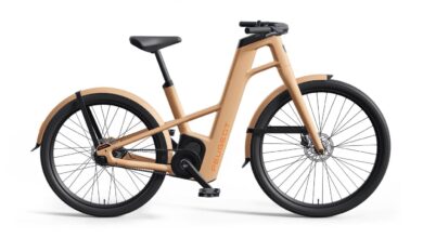 Peugeot, yeni elektrikli bisikletlerini tanıttı