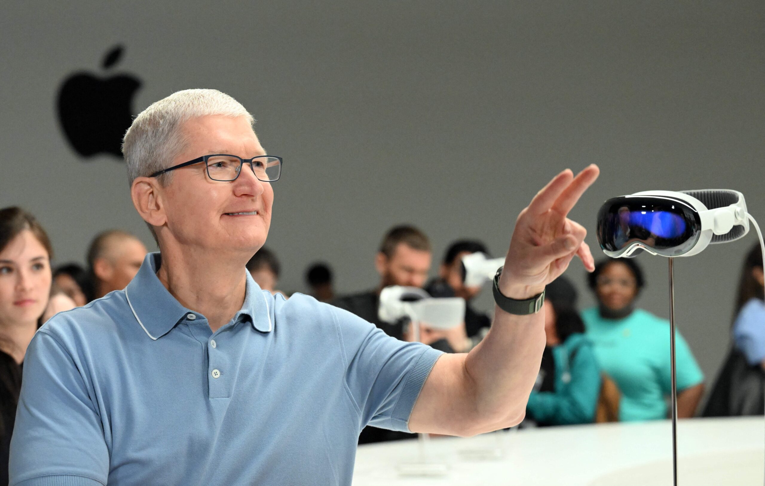 Apple CEO’su Tim Cook, Vision Pro ile ilgili açıklamalarda bulundu!