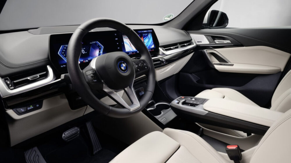 BMW'den uygun fiyatlı elektrikli SUV: iX1 eDrive20